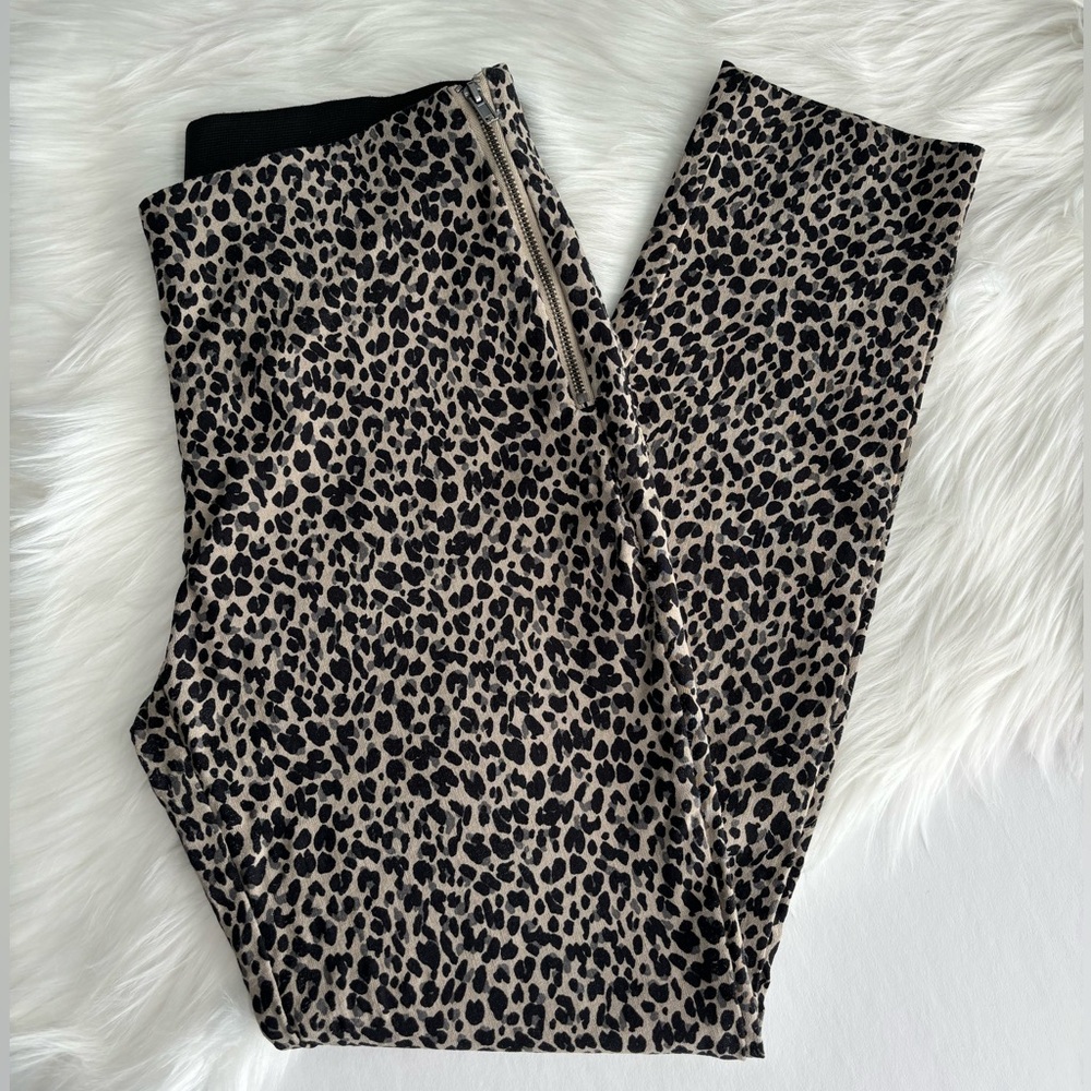 A New Day women’s leopard stretchy ankle dress pants size 2